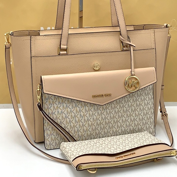 MICHAEL KORS
Maisie Large Pebbled Leather 3-in-1 Tote Bag BUFF SIGNATURE MULTI - Picture 4 of 16